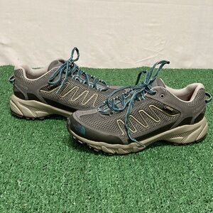 The North Face Ultra 109 women’s hiking shoes size 7 (OKPM-02-008)
